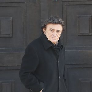 Dick Rivers - Sorties des obsèques du journaliste, animateur de télévision et animateur de radio français Philippe Gildas en la salle de la Coupole au crématorium du cimetière du Père-Lachaise à Paris, France, le 5 novembre 2018. © Agence / Bestimage