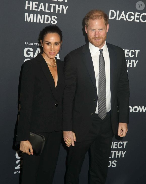Le prince Harry, duc de Sussex et Meghan Markle, duchesse de Sussex, lors du 3ème gala annuel du projet "Healthy Minds" aux Spring Studios à New York, le 9 octobre 2025. Photo : Zuma Press / Bestimage
