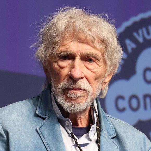 Pierre Richard a besoin d'aide pour se déplacer

Exclusif - Pierre Richard sur scène lors de la présentation de son film "L'homme qui a vu l'ours qui a vu l'homme" au festival "Ciné Comédies" à Lens-Liévin
© Denis Guignebourg/Bestimage