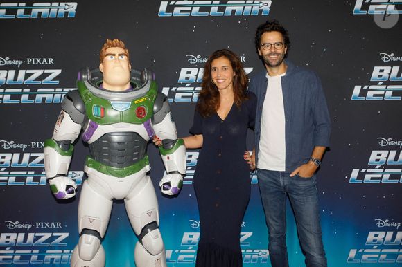 Thomas Isle et Carole Tolila à l'avant-première du film "Buzz l'éclair" à l'UGC Normandie à Paris, le 19 juin 2022. 

Photo : Christophe Clovis / Bestimage