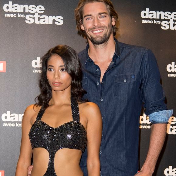 Deux ans plus tard, on apprenait qu'ils étaient vraiment sortis ensemble dans les coulisses de l'émission. 

Camille Lacourt et sa danseuse Hajiba Fahmy lors du photocall de présentation du jury et des nouveaux couples de "Danse avec les Stars" au siège de TF1 à Boulogne-Billancourt, le 28 septembre 2017. © Pierre Pérusseau/Bestimage