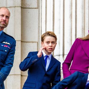 Puisqu'elle profitait d'un break bien mérité puisque c'était les vacances pour George, Charlotte et Louis

Le prince William, prince de Galles, et Catherine (Kate) Middleton, princesse de Galles, avec leurs enfants le prince George de Galles, la princesse Charlotte de Galles et le prince Louis de Galles - - La famille royale britannique assiste aux célébrations du 80ème anniversaire de la fin de la Seconde guerre mondiale (VE Day) à Londres, le 5 mai 2025. Backgrid USA / Bestimage