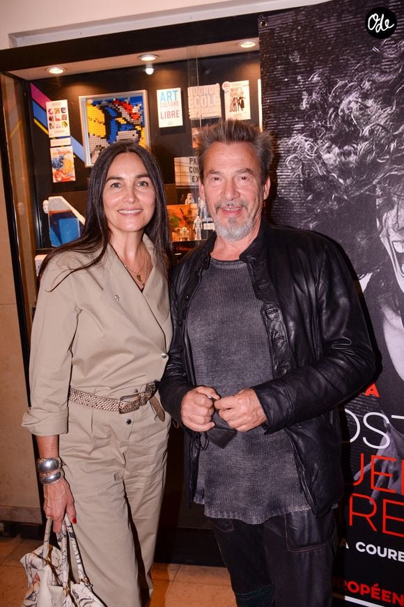 Florent Pagny et sa femme Azucena Caamano lors de la première du spectacle Lost in Buenos Aires à l'Européen à Paris le 28 juin 2021.

© Rachid Bellak / Bestimage