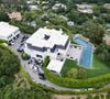 La maison de Jennifer Lopez et de Ben Affleck n'est pas vendue

Vues aériennes de l'ancienne villa de Jennifer Lopez et Ben Affleck à Los Angeles. Photo : Backgrid USA / Bestimage