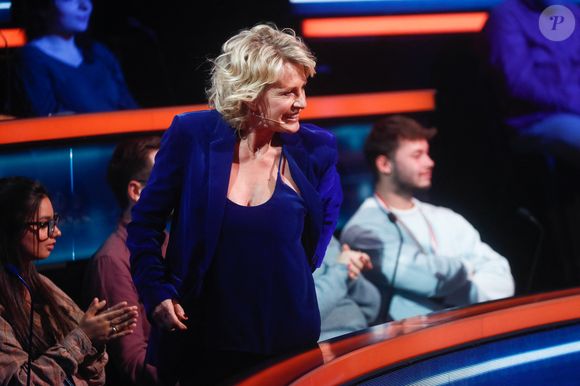 Exclusif - Sophie Davant - Enregistrement de l'émission "100% logique" présentée par C. Feraud et qui sera diffusée samedi 1er mars à 21.10 sur France 2 et sur france.tv, au Studio du Lendit à Saint-Denis, France, le 12 décembre 2024. © Christophe Clovis / Bestimage