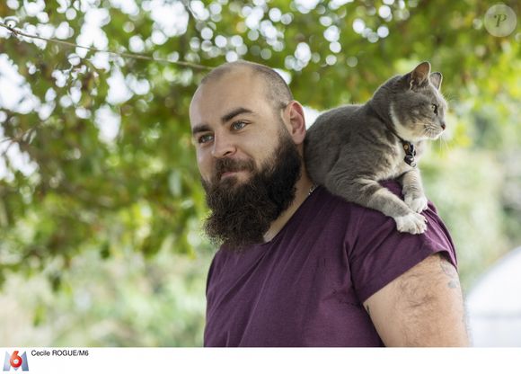 Une relation que Valentin préférait cacher au départ
Valentin, candidat de "L'amour est dans le pré", sur M6