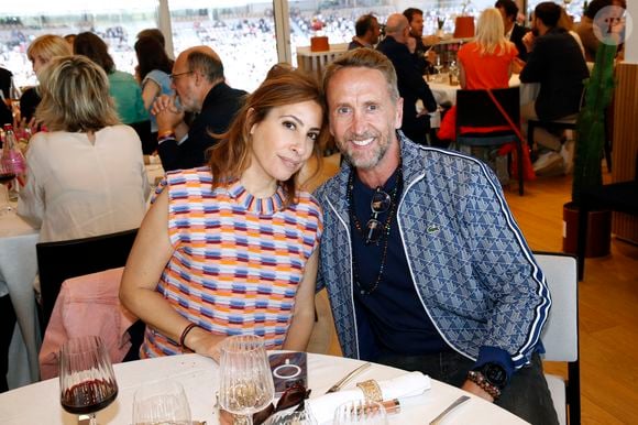 Léa Salamé et Philippe Caverivière - Déjeuner dans la loge de France Télévision lors des Internationaux de France de Tennis de Roland Garros 2024 - © Bertrand Rindoff / Bestimage