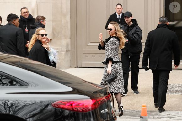 Vanessa Paradis et sa fille Lily-Rose Depp - Les célébrités au défilé Chanel 2 "Collection Haute Couture Printemps/Eté 2025" lors de la Fashion Week de Paris (PFW), le 28 janvier 2025