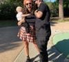 Pour commencer, Julien explique que Louise était déjà "maquée" au moment où il fait sa connaissance dans le quartier de Stalingrad à Paris.
Louise Chabat en famille sur Instagram. Instagram