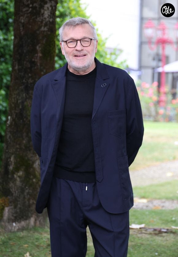 Laurent Ruquier - Photocall avec l'équipe de l'émission de radio "Les grosses têtes" lors de la 17ème édition du Festival du Film Francophone de Angoulême (FFA). Le 29 août 2024
© Coadic Guirec / Bestimage # | 00674565