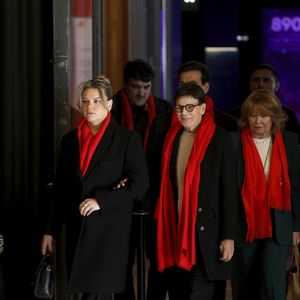 La princesse Stéphanie de Monaco et sa fille Camille Gottlieb assistent au déploiement des courtepointes à l'occasion de la journée mondiale de lutte contre le SIDA avec Fight Aids Monaco au musée océanographique de Monaco le 1er décembre 2025. @Jean-François Ottonello / Nice Matin / Bestimage