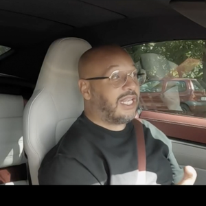 Hicham Bendaoud dans Vitaa, Je m'appelle Charlotte, TMC