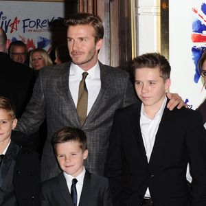 David Beckham, Victoria Beckham, et leurs enfants Cruz Beckham, Brooklyn Beckham, et Romeo Beckham - Tapis rouge de la comedie musicale "Viva Forever" a Londres. FLYNET UK / BESTIMAGE