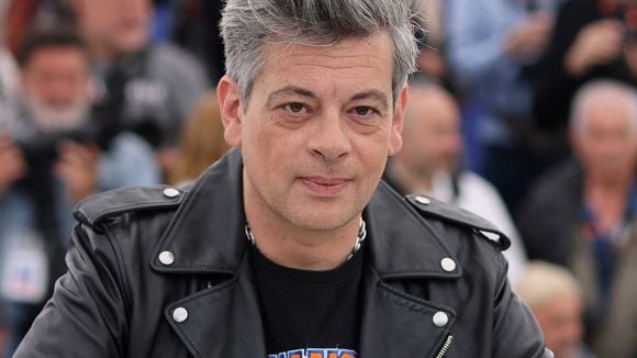 Loin de Paris, Benjamin Biolay a trouvé refuge dans une ville portuaire : il a acheté une charmante baraquette