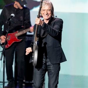 Il raconte comment son père l’a emmené voir un psy pour le dissuader de se lancer dans la musique.

Exclusif - Jean-Louis Aubert - Enregistrement de l'émission "La fête de la chanson française" à Paris, présentée par L.Thilleman et A.Manoukian, et diffusée le 20 décembre sur France 3
© Pierre Perusseau / Bestimage