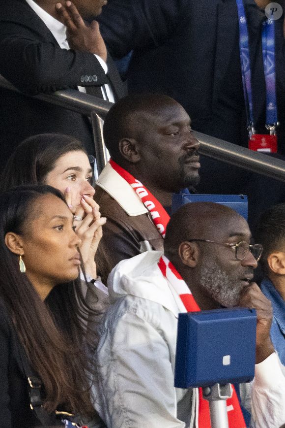 Ladji Doucouré - Célébrités dans les tribunes lors du match retour de la Ligue Des Champions 2024-2025 (LDC) "PSG - Arsenal" (2-1) au Parc des Princes à Paris le 7 mai 2025. © Cyril Moreau/Bestimage