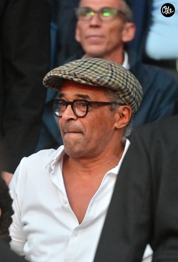 Yannick Noah - Les célébrités dans les tribunes lors du match aller de la demi-finale de la Ligue Des Champions 2025-2026, au Parc des Princes, le 28 avril 2026.

© Christian Liewig/Bestimage