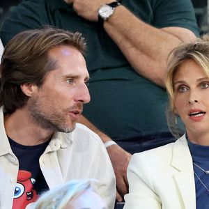 Ophélie Meunier et son mari Mathieu Vergne - Les célébrités en tribunes pendant l'épreuve de basketball de Demi-Finale opposant la France à l'Allemagne lors des Jeux Olympiques de Paris 2024 (JO) à l'Arena Bercy, à Paris, France, le 8 août 2024. © Jacovides-Perusseau/Bestimage