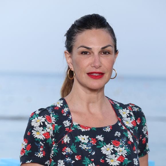 Helena Noguerra se décrit comme "inadaptée" depuis sa plus tendre enfance, un sentiment qui a façonné sa personnalité.

Helena Noguerra - Photocall de la soirée au "Neptune" lors du 64ème Festival de Télevision de Monte Carlo.
© Denis Guignebourg / Bestimage