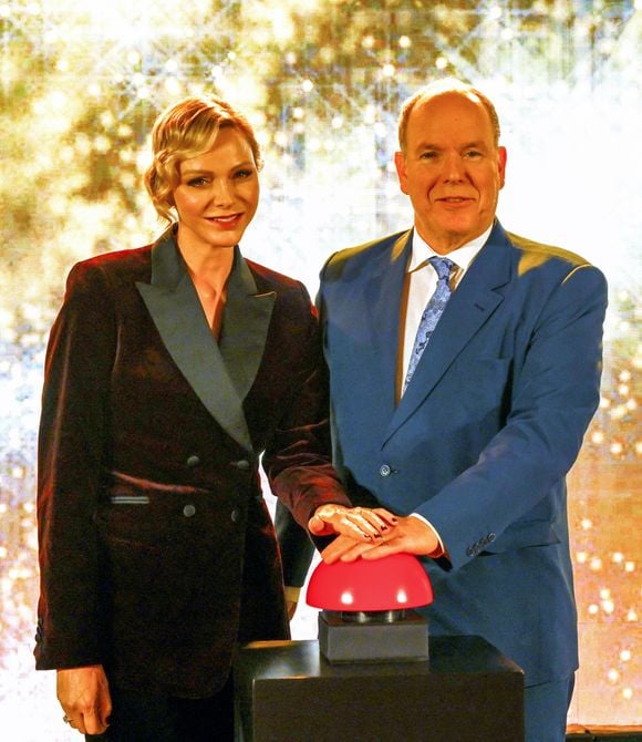 Lors d'une visite qui s'est tenue au Palais princier

Le prince Albert II de Monaco et la princesse Charlene ont célébré les 25 ans du Grimaldi Forum et inauguré l'extension de l'espace d'exposition accompagné par M. Pierre André Chiappori représentant le ministre d'Etat de la Principauté, M. Henri Fissore, le président du Grimaldi, et de Mme Sylvie Biancheri, la directrice générale, à Monaco le 16 janvier 2025. 
© Bruno Bebert/Bestimage