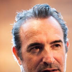 Jean Dujardin préfère profiter de sa famille quand il a le temps.

Jean Dujardin, parrain d’honneur à la treizième édition des Gants d’Or (  Belgian Golden Gloves ), qui  célèbre les figures marquantes de la boxe belge, toutes générations confondues, à Bruxelles, Belgique, le 5 septembre 2025. © Alain Rolland/ImageBuzz/Bestimage
