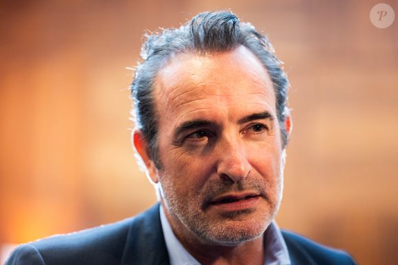 Jean Dujardin préfère profiter de sa famille quand il a le temps.

Jean Dujardin, parrain d’honneur à la treizième édition des Gants d’Or (  Belgian Golden Gloves ), qui  célèbre les figures marquantes de la boxe belge, toutes générations confondues, à Bruxelles, Belgique, le 5 septembre 2025. © Alain Rolland/ImageBuzz/Bestimage