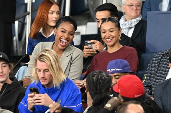 Maëva Coucke (Miss France 2018), Angélique Angarni-Filopon (Miss France 2025), Paul Mirabel, Kalash - Célébrités dans les tribunes lors du match de qualification pour la Coupe du Monde 2026 entre la France et l'Islande (2-1) au Parc des Princes à Paris le 9 septembre 2025. © Lionel Urman/Bestimage