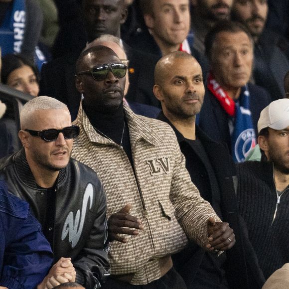 Malik Bentalha, Dj Snake, Omar Sy, Tony Parker, Pierre Gasly, Gims ont assistés au match

Valérie Pécresse, Malik Bentalha, Dj Snake, Omar Sy, Tony Parker, Pierre Gasly, Gims - Célébrités dans les tribunes lors du match retour de la Ligue Des Champions 2024-2025 (LDC) "PSG - Arsenal" (2-1) au Parc des Princes à Paris le 7 mai 2025. © Cyril Moreau/Bestimage