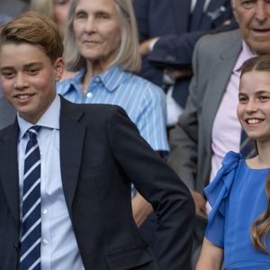 Les membres de la famille royale d'Angleterre assistent à la finale du tournoi de Wimbledon, entourés de célébrités, dans la loge royale le 12 juillet 2026.
© Julien Burton / Bestimage