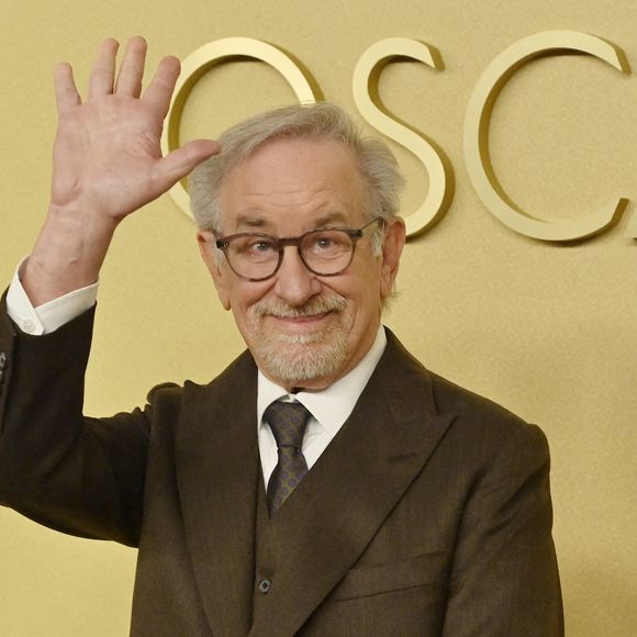 Steven Spielberg a réagi à la polémique, se distançant de l'opinion exprimée par le compagnon de Kylie Jenner. 

Steven Spielberg assiste au 98e déjeuner annuel des nominations aux Oscars à l'hôtel Beverly Hilton à Beverly Hills, Californie, le mardi 10 février 2026. Photo by Jim Ruymen/UPI/ABACAPRESS.COM