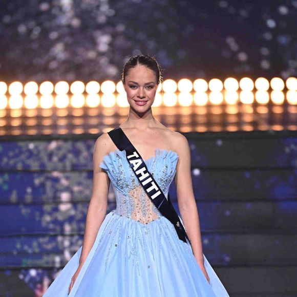 Diplômée en psychologie, elle fait de la santé mentale la cause de son règne.

Election de Miss France 2026 sur TF1. © David Niviere/SIPA via Bestimage