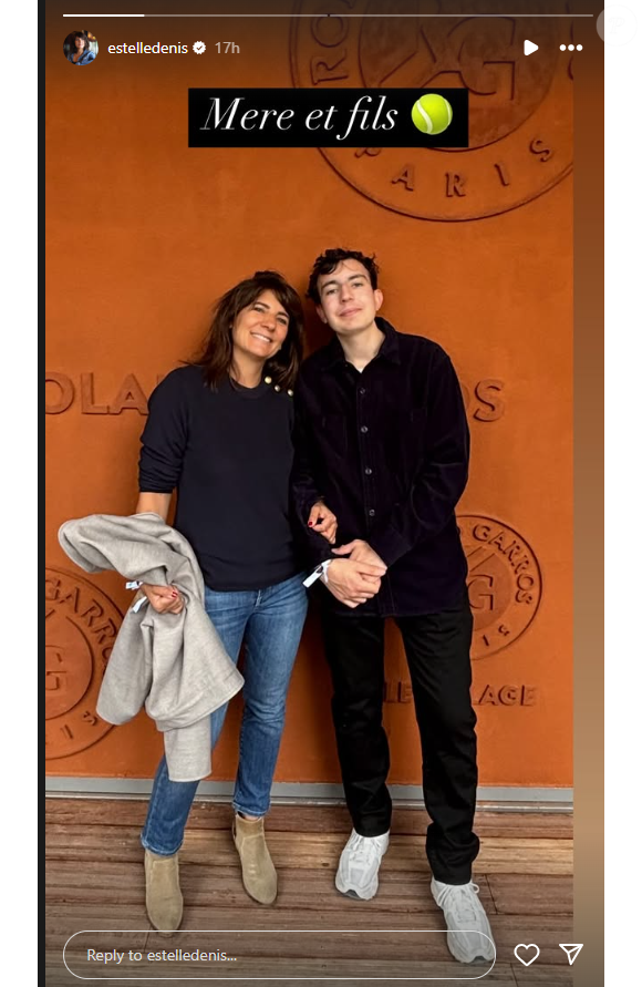 Et elle n'était pas seule
Estelle Denis avec son fils Merlin à Roland-Garros, Instagram, 25 mai 2025