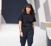 Si son ascension vers la direction artistique est célèbre, ses débuts rue Cambon ont bénéficié d'un coup de pouce plus discret et méconnu.   

Virginie Viard lors du défilé 1 de mode Haute-Couture automne-hiver 2022-2023 "Chanel" à Paris, le 5 juillet 2022. 

© Olivier Borde/Bestimage