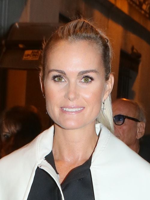 Laeticia Hallyday réagit aux mots d'une femme qui a tout perdu dans les incendies en Gironde : “On ne perd pas seulement des murs, on perd un refuge"