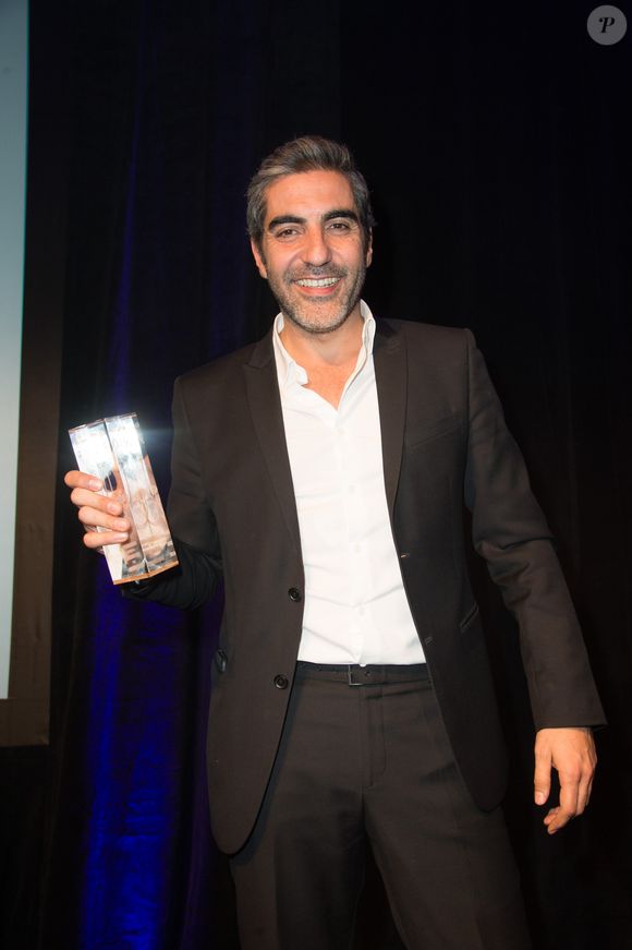 Ary Abittan (Stétho d'Or dans la catégorie "Comédien") - 3ème Gala caritatif des "Stéthos d'Or" qui récompensent les artistes qui contribuent au bien-être de tous, organisé par la Fondation pour la Recherche en Physiologie au George V à Paris, le 11 mars 2019. © Coadic Guirec/Bestimage