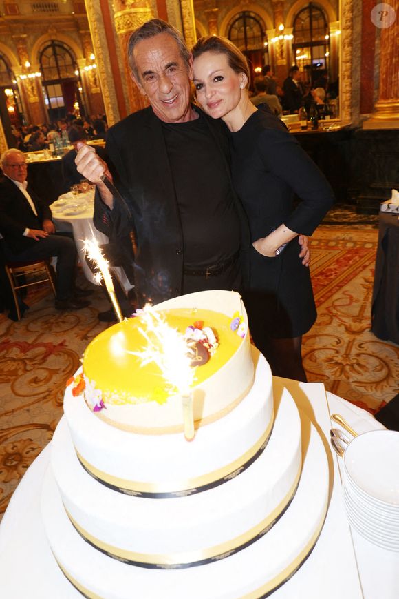 Thierry Ardisson et son épouse Audrey Crespo-Mara célèbrent son 74e anniversaire lors du " Grand prix des Agences de l'année - Dîner des Rois Mages " organisé à l'hôtel InterContinental Opéra le 06 janvier 2023 à Paris, France. Photo Jerome Dominé/ABACAPRESS.COM
