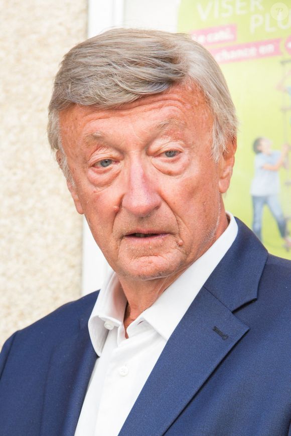 "J’étais fou amoureux, elle me quittera pour Dussollier", confie-t-il sans amertume...

Olivier Lejeune assiste aux obsèques de Marthe Mercadier à la Paroisse sainte Hélène le 21 septembre 2021. Photo by Nasser Berzane/ABACAPRESS.COM