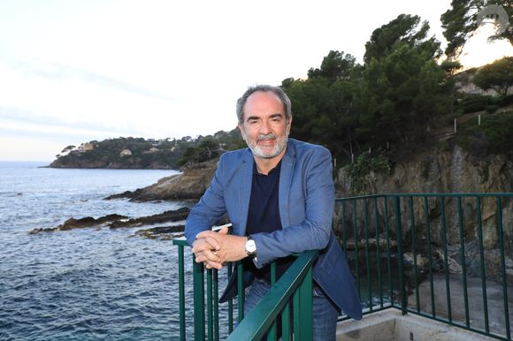 Exclusif - Bruno Solo - Les célébrités posent sur la terrasse de l'hôtel "Le Provencal" lors de la 5ème édition du festival de Porquerolles à Giens, le 14 juin 2024.
© Chavaroche//Bestimage