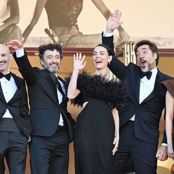 Les acteurs espagnols Javier Bardem, Rodrigo Sorogoyen, les actrices Isabel Pena, Vicky Luengo et l'actrice française Marina Fois assistent à la première de The Beloved au 79e Festival de Cannes à Cannes, France, le samedi 16 mai 2026. Photo par Rune Hellestad/UPI/ABACAPRESS.COM