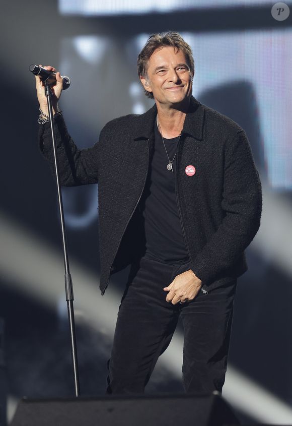 Idem pour les places des concerts de David Hallyday

Exclusif - David Hallyday lors du concert du gala de Noël de l'association Tout le monde contre le cancer fête ses 20 ans diffusé le 24 décembre sur M6 à l'Adidas Arena Porte de la Chapelle à Paris, France, le 4 décembre 2025. © Coadic Guirec/Bestimage