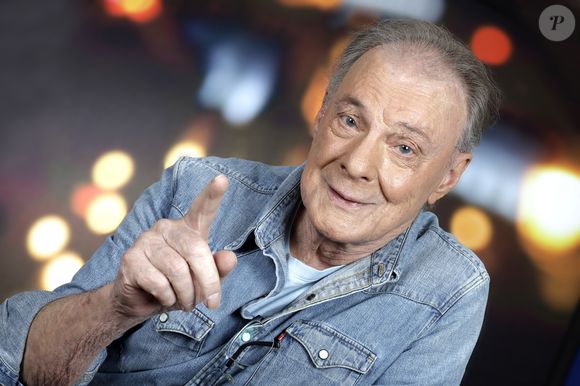 Exclusif - Portrait d'Herbert Léonard à Paris, le 8 octobre 2024.
© Cédric Perrin/Bestimage