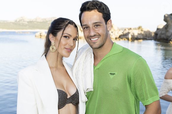 Iris Mittenaere et son ex-compagnon Diego El Glaoui - Front row et people lors du défilé Etam Croisière 2022 au Domaine de Murtoli, Corse le 12 mai 2022.

© Cyril Moreau / Bestimage