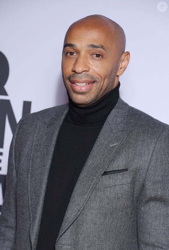 “Voir mes enfants admirer la statue, ça rend la chose spéciale et mémorable”, indique Thierry Henry

Thierry Henry - People au photocall de la soirée "GQ Men of the Year awards 2024" à l'hôtel Plaza à Paris. Le 20 novembre 2024
© Denis Guignebourg / Bestimage