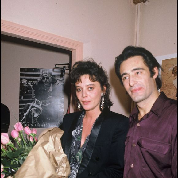 Marié depuis plus de quarante ans à Jennifer, l'acteur place sa vie de famille au centre de ses priorités. 

Gérard Lanvin et son épouse Jennifer à la générale de Pièces détachées" en 1989 © agence Bestimage