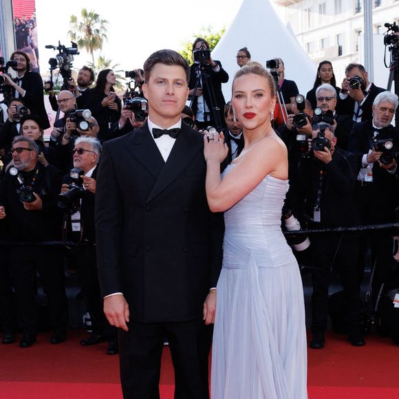 Colin Jost et sa femme Scarlett Johansson - Montée des marches du film « Vie privée » lors du 78ème Festival International du Film de Cannes, au Palais des Festivals à Cannes. Le 20 mai 2025
© Jacovides-Moreau / Bestimage