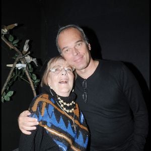 On l'a déjà vue au cinéma ainsi qu'au théâtre, notamment dans une pièce de Laurent Baffie

Mado Maurin, mère de Patrick Dewaere, et son ami Laurent Baffie, à Paris le 20 octobre 2008 pour la générale de la pièce Clerambard
© Bestimage