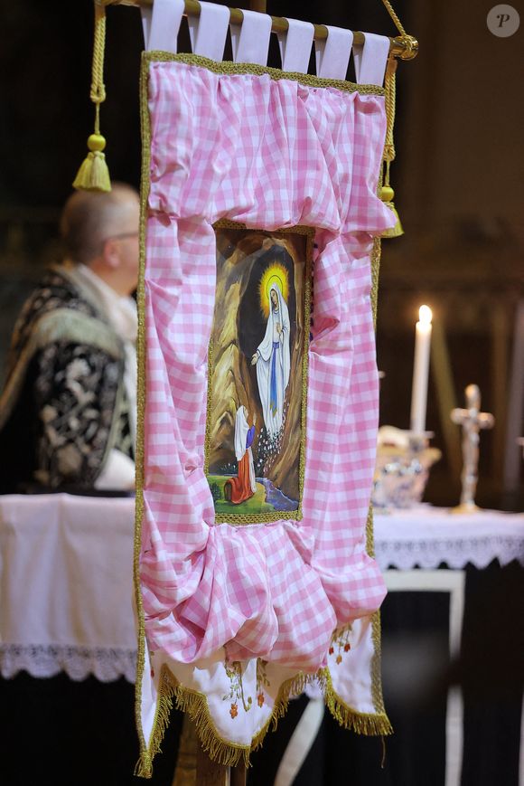 Un animateur emblématique a fait le déplacement

Messe commémorative pour l'actrice française Brigitte Bardot à l'église Saint-Roch à Paris, le 28 janvier 2026. Photo par Nasser Berzane/ABACAPRESS.COM