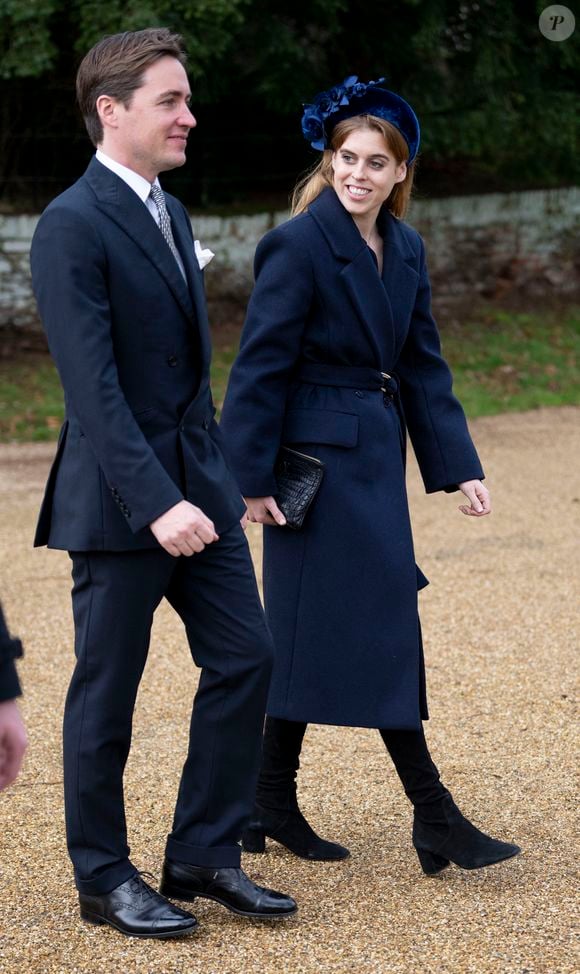 La princesse Beatrice d’York et son mari Edoardo Mapelli Mozzi - Les membres de la famille royale britannique lors de la messe du matin de Noël en l'église St-Mary Magdalene à Sandringham, le 25 décembre 2023.