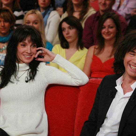 Anne Parillaud, Jean-Michel Jarre lors de l'enregistrement de l'émission Vivement Dimanche a Paris, France, le 04/04/2007. Photo Max Colin/ABACAPRESS.COM