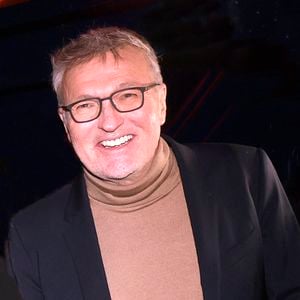 La société a contribué à faire émerger ou propulser des humoristes comme Michaël Gregorio, Gaspard Proust et Vincent Dedienne.

Laurent Ruquier à la 150 ème du spectacle "Tombé du ciel" de Jeanfi Janssens à la Comédie des Champs Elysées à Paris le 13 février 2025. Spectacle suivi d'une réception Restaurant Manko.

© Cédric Perrin / Bestimage